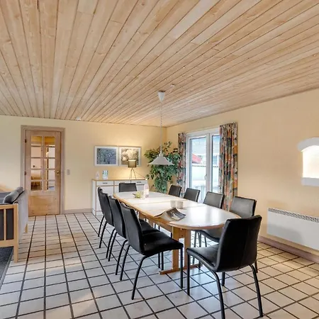 5 Bedroom Pet Friendly In * Oksbøl