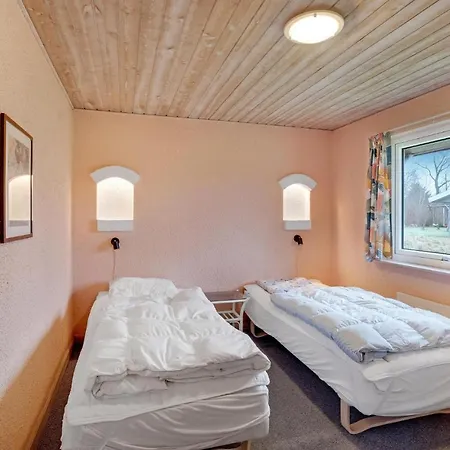 5 Bedroom Pet Friendly In Holiday home *
