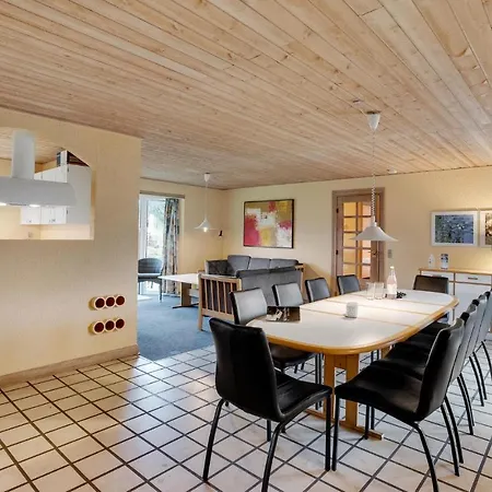 5 Bedroom Pet Friendly In Oksbol (Syddanmark)