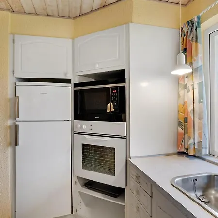 5 Bedroom Pet Friendly In Holiday home