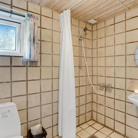 Holiday home 5 Bedroom Pet Friendly In Oksbol (Syddanmark)