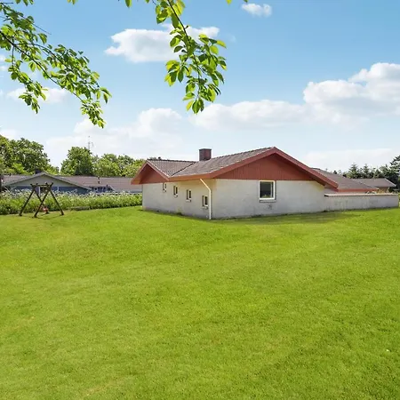 5 Bedroom Pet Friendly In Oksbøl