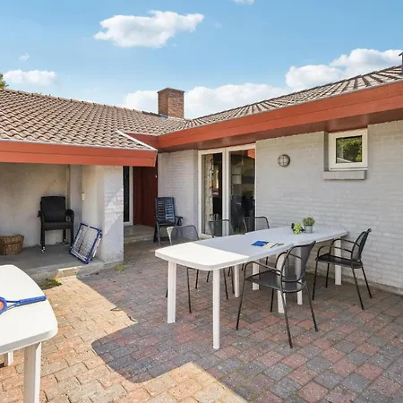 5 Bedroom Pet Friendly In Oksbol (Syddanmark)